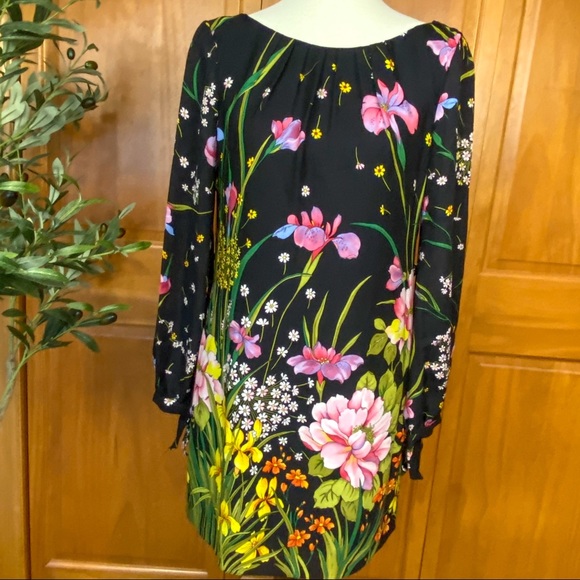 Milly of New York Dresses & Skirts - Milly New York Silk Floral V Back Dress EUC Size 6